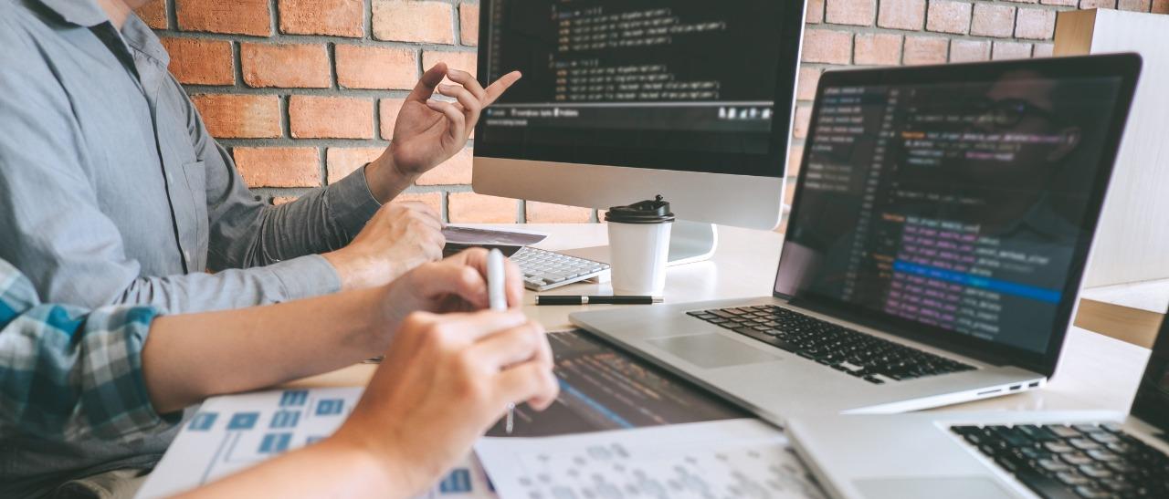 Benefits of Headless CMS - 7 Reasons to Go Headless.jpg