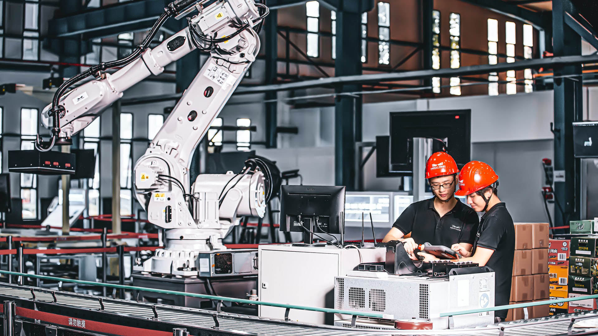 Digital_Transformation_Examples_in_Manufacturing.jpg