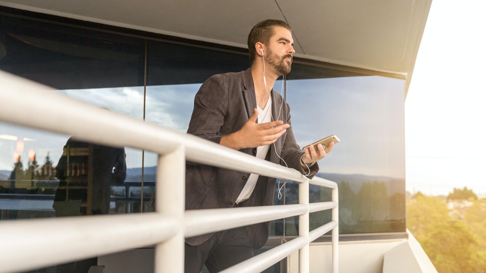 Enhancing the Digital Customer Experience for Telco Organizations (1).jpg