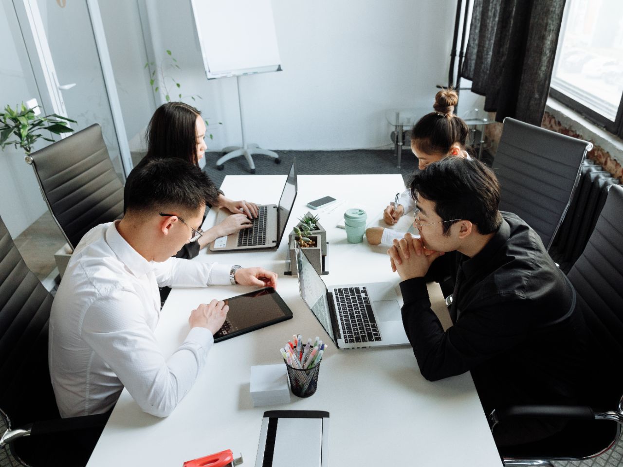 How CX Leaders Can Reduce Customer Service Costs (3).jpg