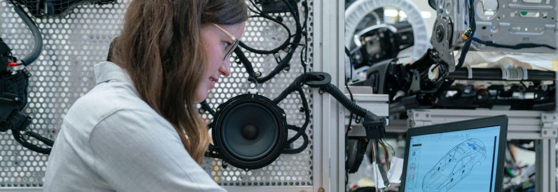 5 Dados importantes para experiência do cliente no setor industrial em 2022 card thumbnail image