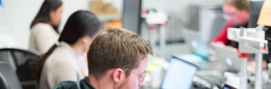 5 señales de que ha llegado el momento de romper con tus sistemas legacy card thumbnail image