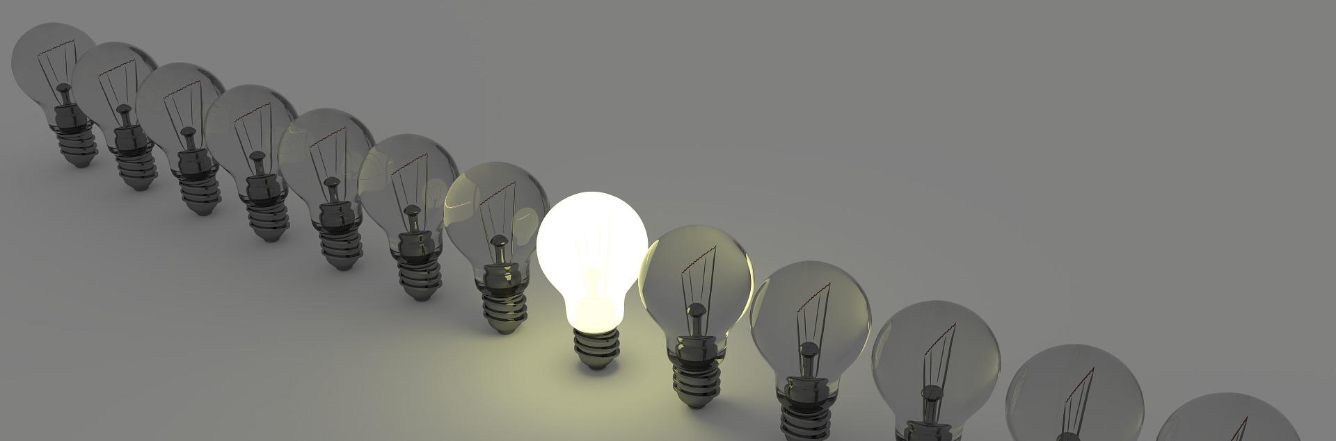 light-bulbs-gf13fea39c_1920.jpg