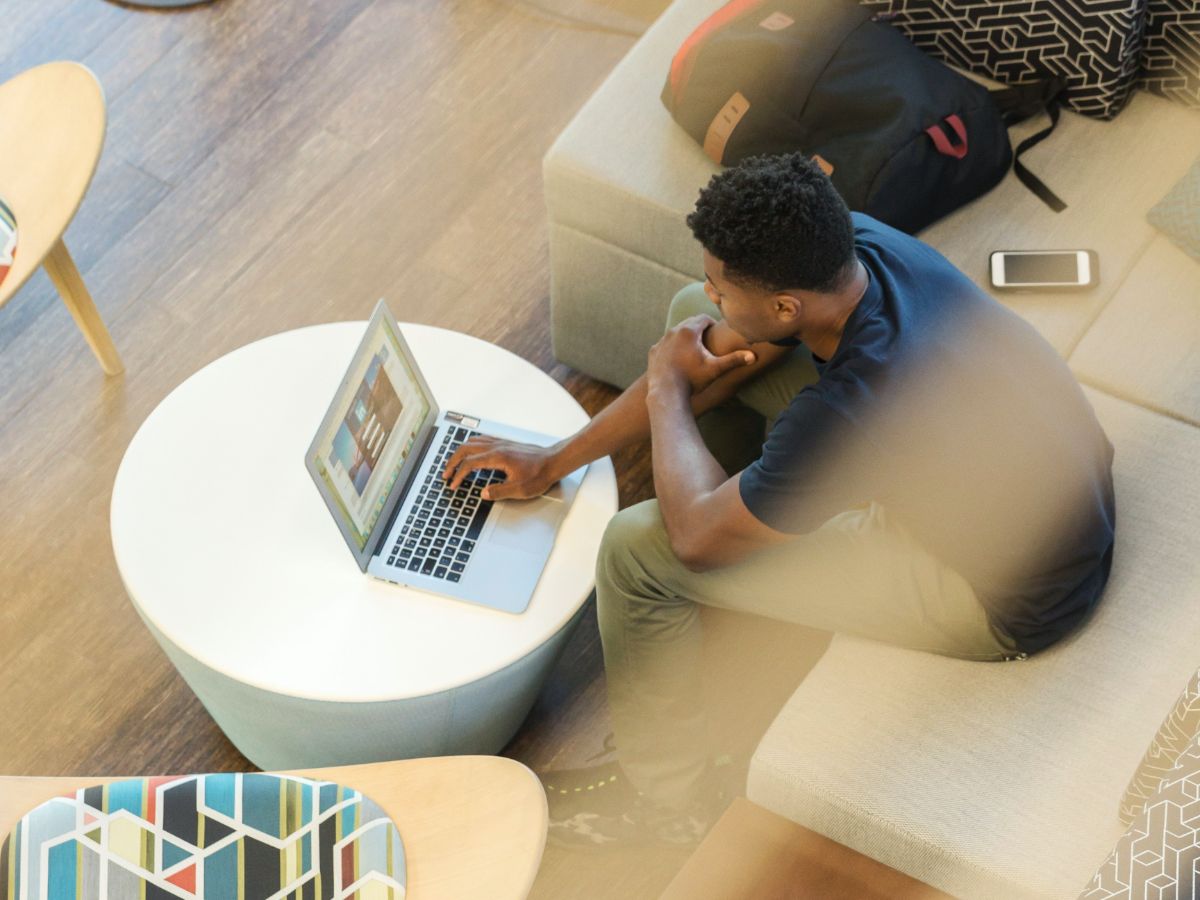 linkedin-sales-solutions-u3hmzw5U-SI-unsplash.jpg