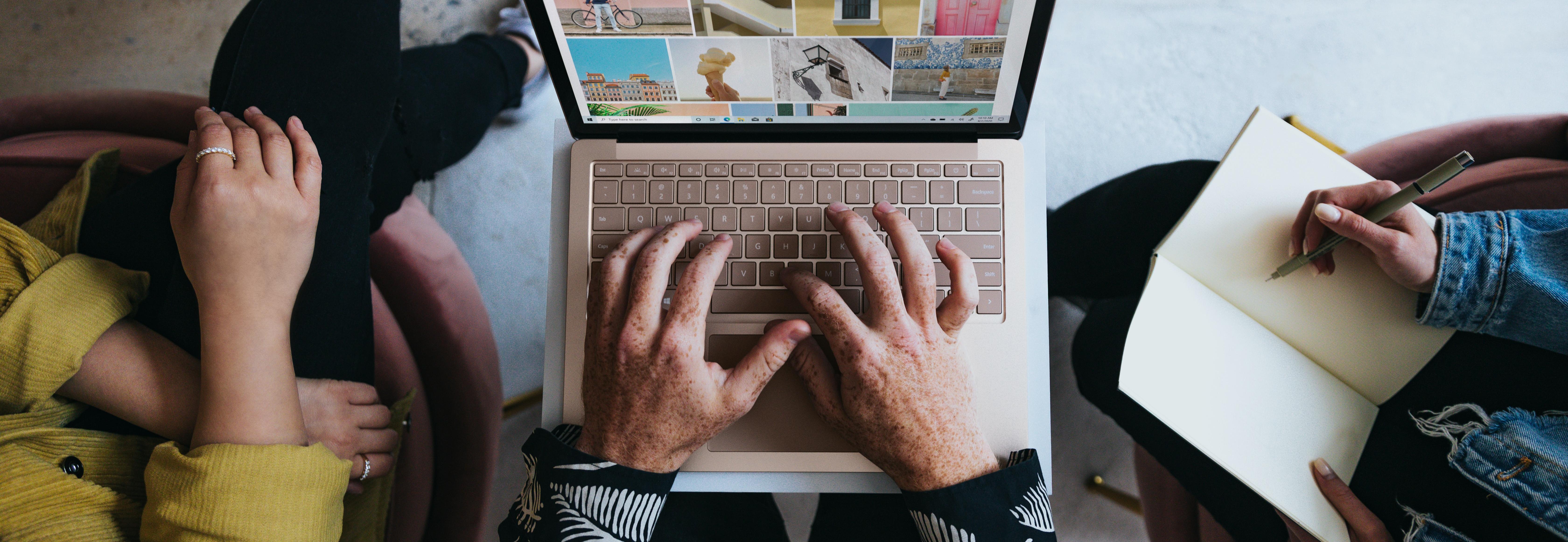 windows-w79mIrYKcK4-unsplash (1).jpg